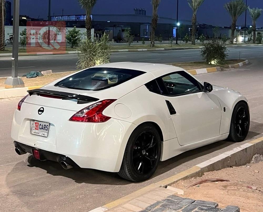 نيسان 370Z